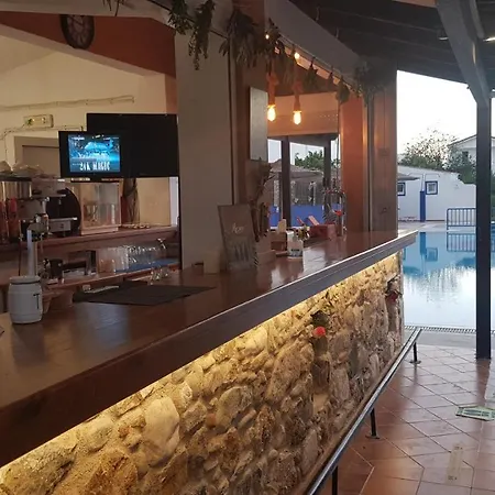 Apart Otel Aspro Spiti Tigaki