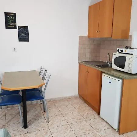 Apart Otel Aspro Spiti Tigaki