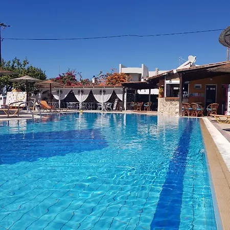 Aspro Spiti Apartahotel 2*