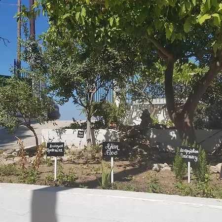 Aspro Spiti Tigkaki (Kos)