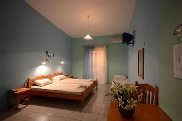 Aspro Spiti Tigkaki (Kos)