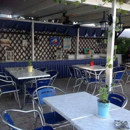 Aspro Spiti Tigkaki (Kos)