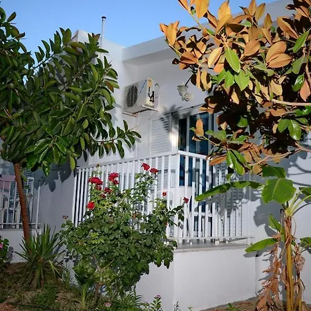 Aspro Spiti Aparthotel 2*