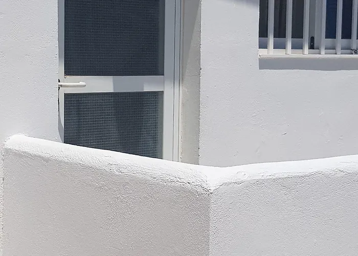 Aspro Spiti Tigkaki (Kos)