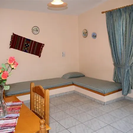 Lägenhetshotell Aspro Spiti 2*